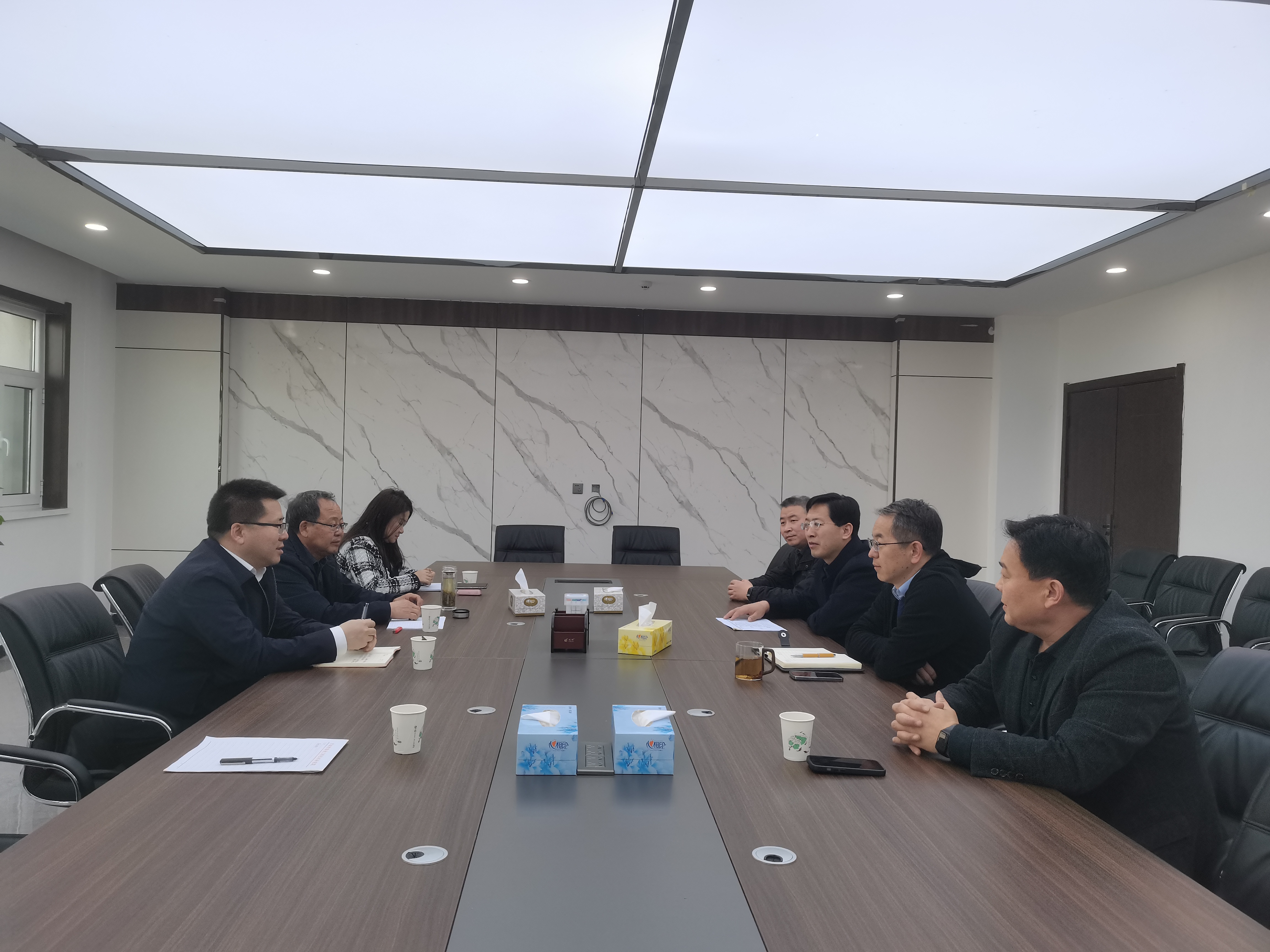 座谈会_1711099490754.jpg